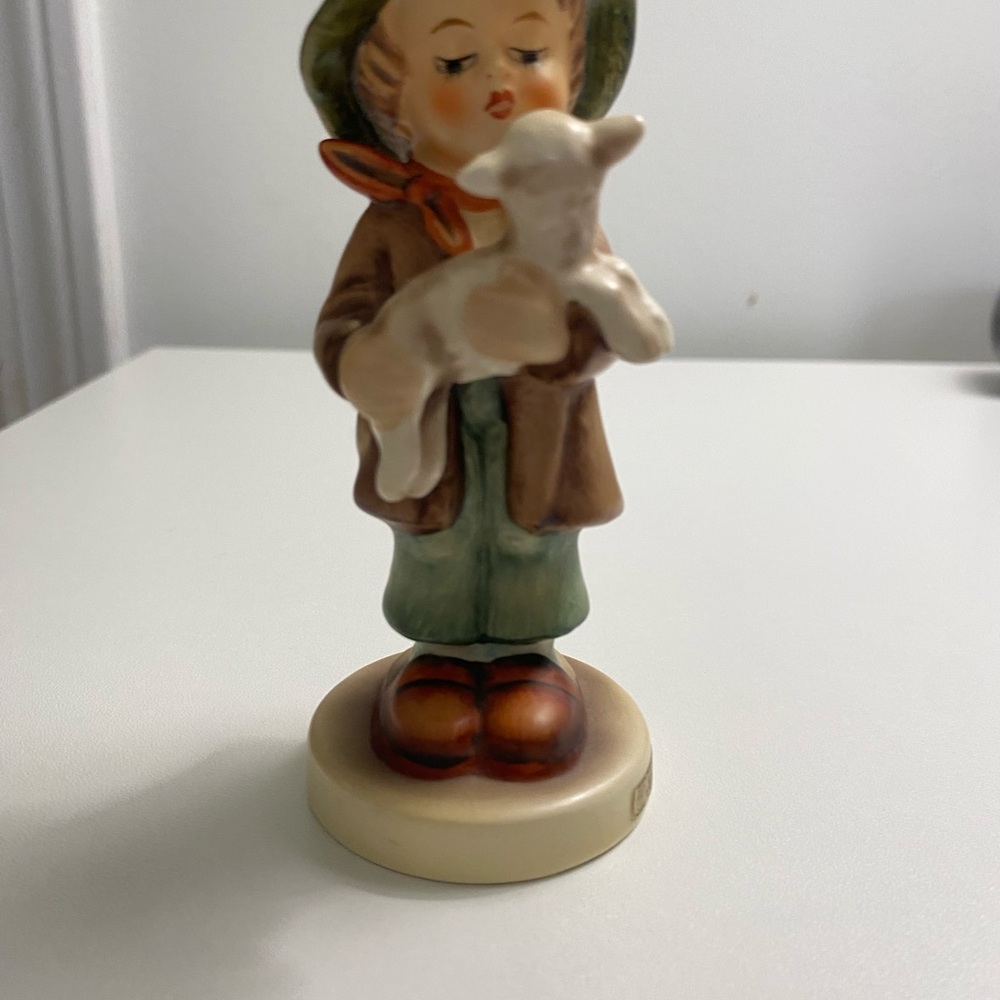 Hummel Figurine The Lost Sheep